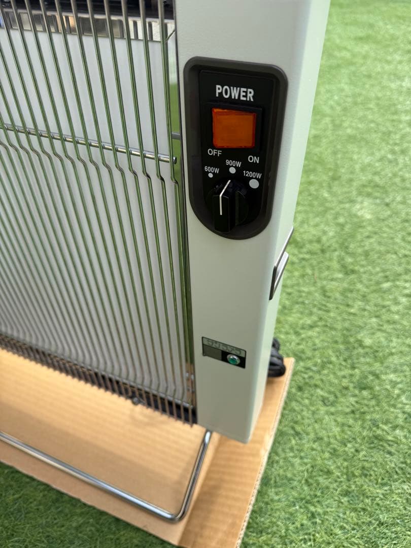 【極美品】 サンラメラ 1200W 遠赤外線 セラミックヒーター