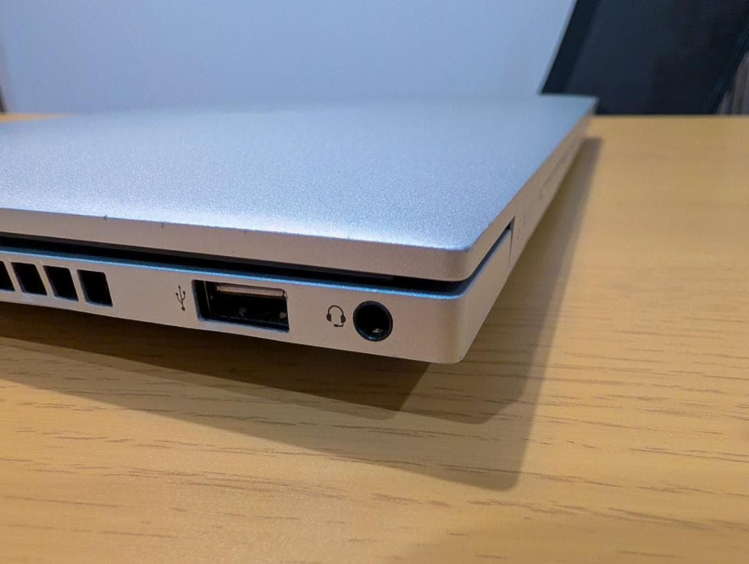 HP ENVY 15-ep0003TX｜i9 / 32GB / SSD2TB