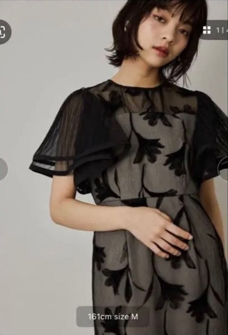 niana サーキュラースリーブフラワードレス　ワンピース M short