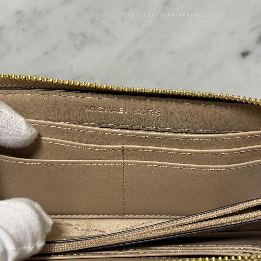新品 未使用 MICHEAL KORS マイケルコース 長財布 ジップ ベージュ