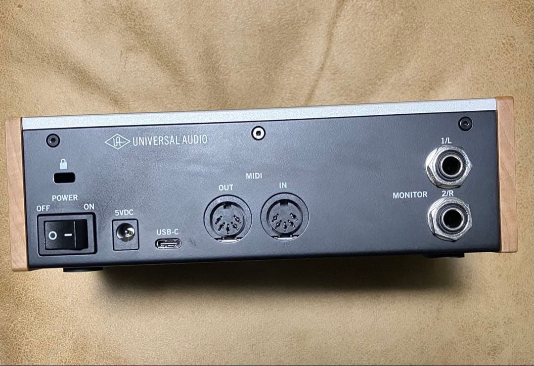 DTM・DAW UNIVERSAL AUDIO VOLT 276