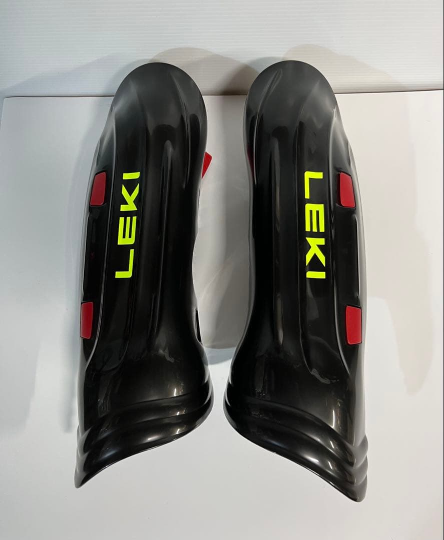 SHIN GUARD WORLDCUP PRO ブラック