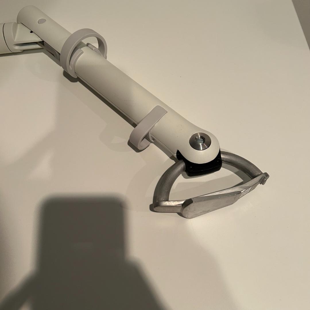 定価：¥48,400　ハーマンミラー　フローモニターアーム