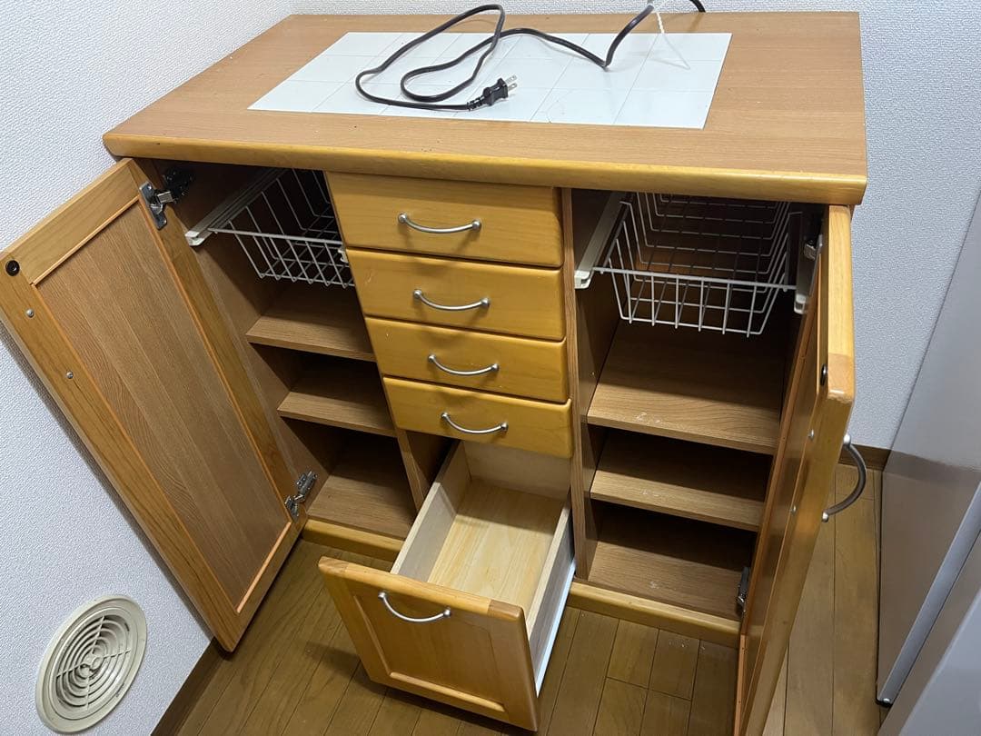 ほぼ送料です！送料込☆食器棚ヴィンテージ風