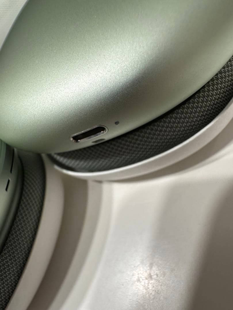 Apple AirPods Max ミッドナイトグリーン