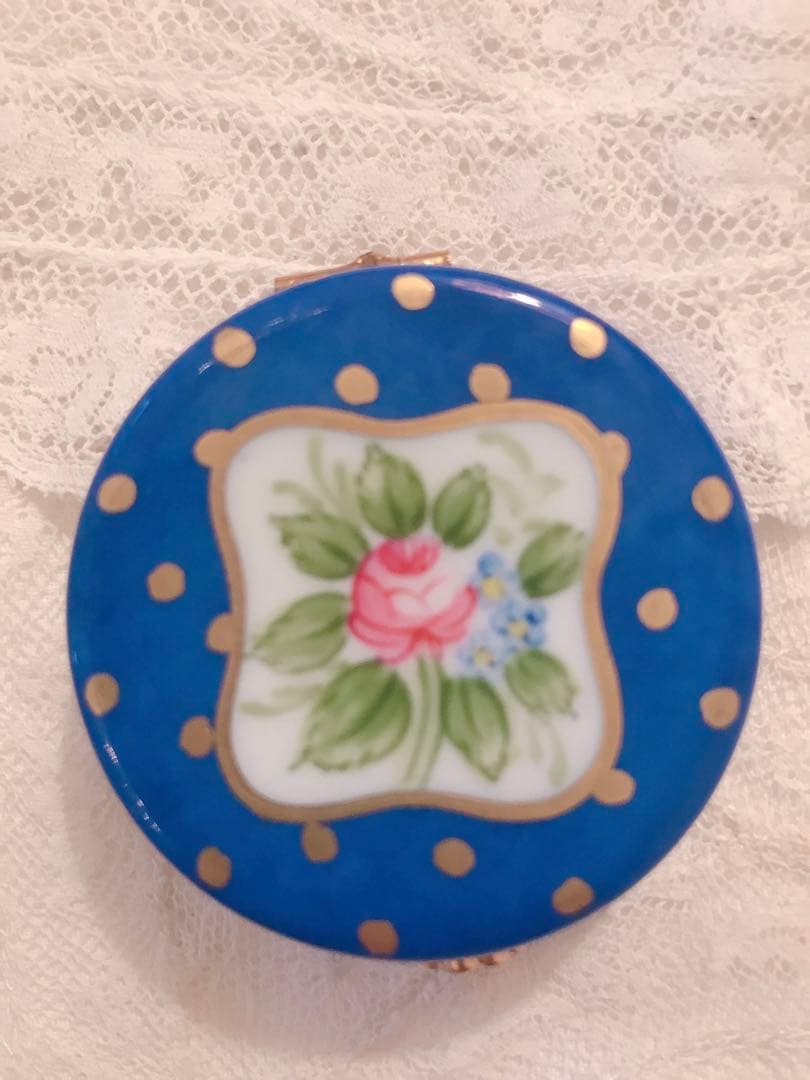 リモージュ　ロイヤルブルーのピルケース