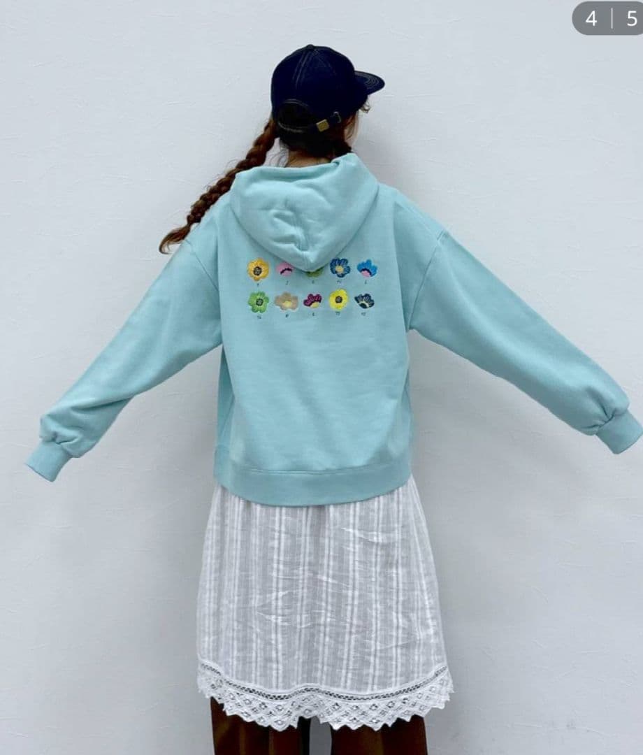 ニコアンド ボーイフレンド コラボフラワープルオーバーフーディ