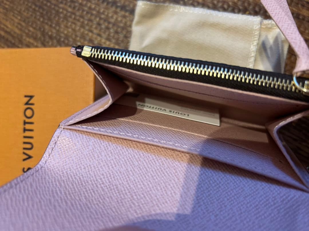 新品　未使用　ピンク　ルイヴィトン ポルトモネ・ロザリ ケース