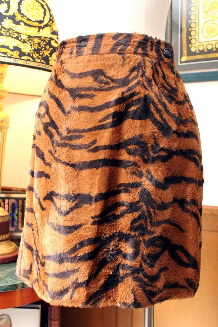 Versace メデューサボタン　ファッションショー　ブラウン・ジャガ－柄ス－ツ