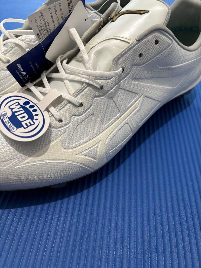 新品未使用品　ミズノ ワイド 野球スパイク ホワイト　30.0センチ