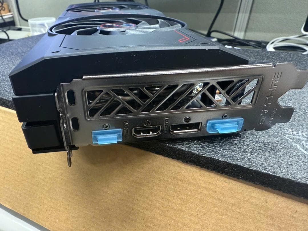 グラフィックボード・グラボ・ビデオカード AMD RX 7800XT