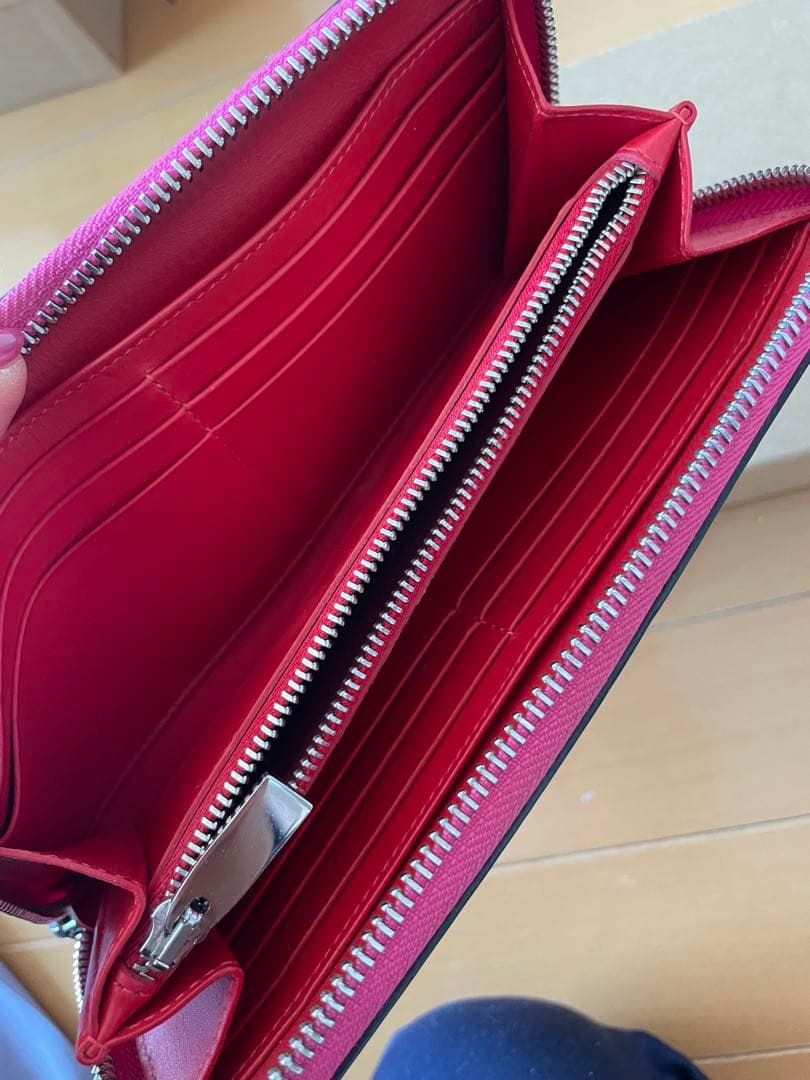 【購入時の証明書付き】クリスチャン ルブタン 長財布　箱は付きません