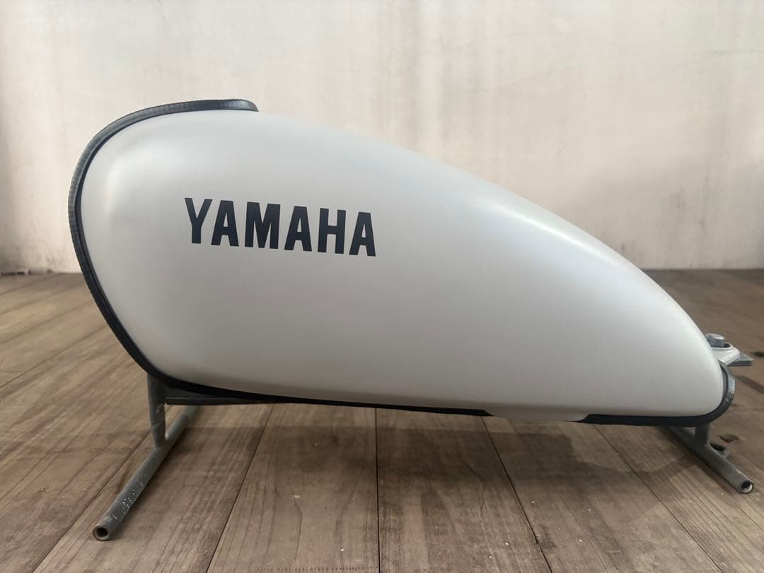 SR400 ガソリンタンク　マットグレー＆ブラック（自家塗装）