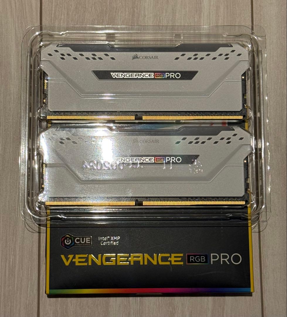 【CORSAIR】Corsair DDR4-3200MHz RGB 32GB