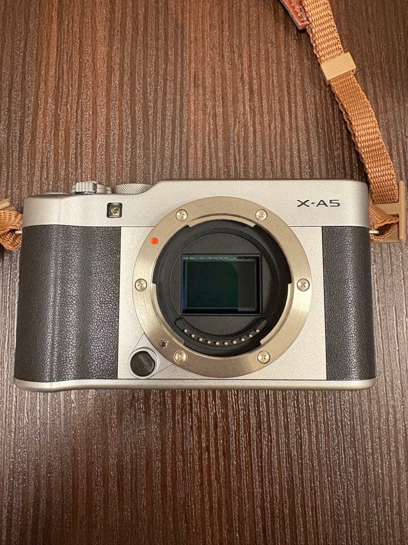 FUJIFILM X-A5 ミラーレス一眼カメラ 本体とレンズセット