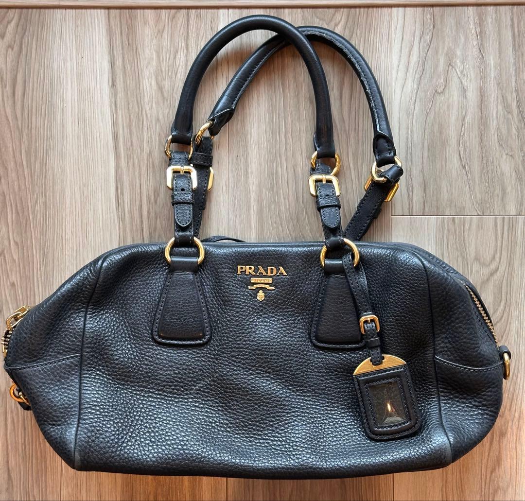 Prada プラダ レザー ハンドバッグ