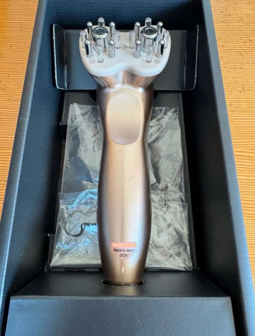 direia ZERU 美顔器 EMS機能付き