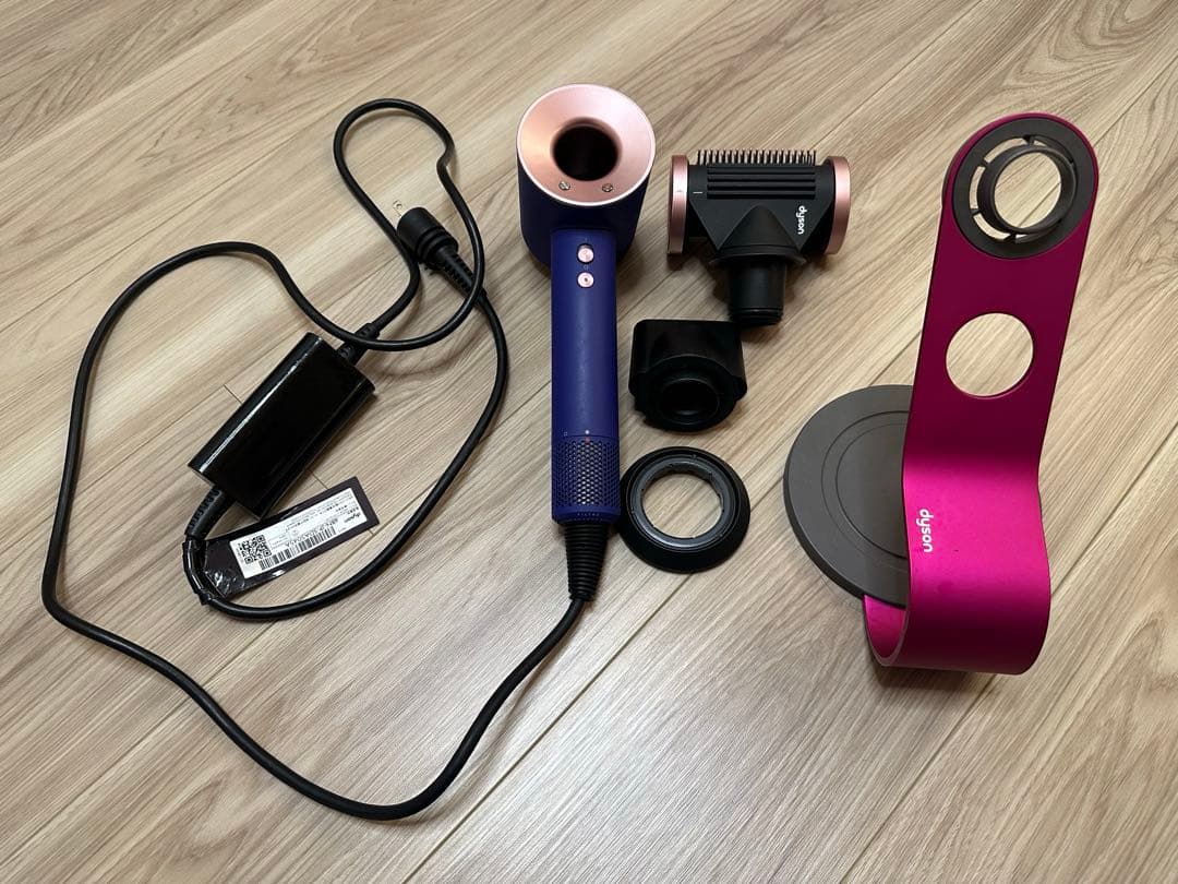 ダイソンドライヤー Dyson Supersonic ビンカブルー/ ロゼ