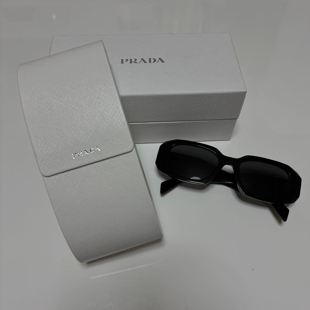 PRADAサングラス