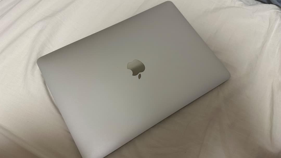 【2020年モデル】Macbook pro 13inch 1TB シルバー