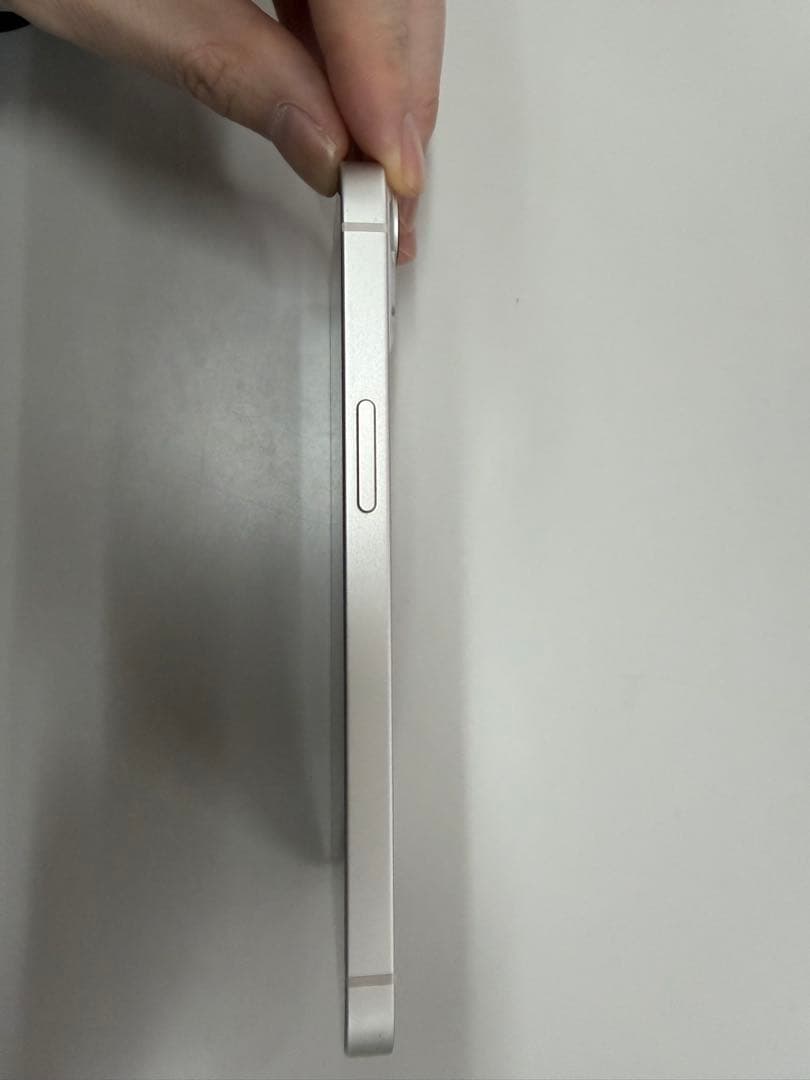 Apple iPhone 13 ホワイト simフリー　256GB