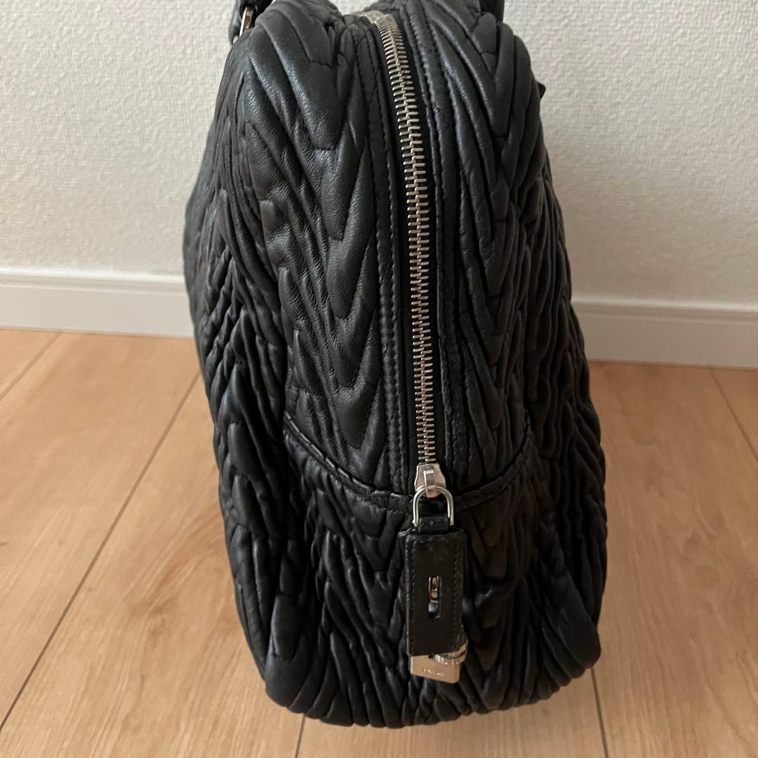 PRADA ビジネスバッグ　ギャザー キルティング　ブラック　三角プレート