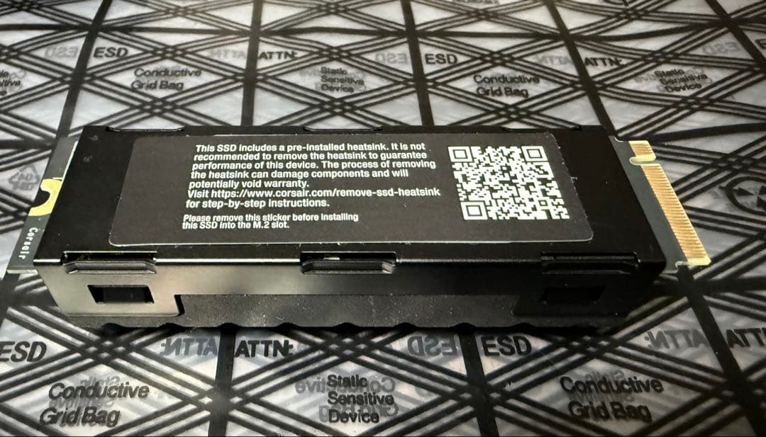 Corsair MP600 PRO XT 4TB Gen4 使用時間2803h