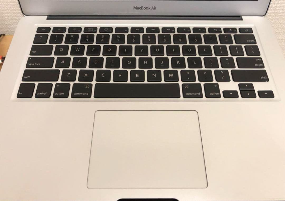 美品 MacBook Air（13-inch, Late 2010）おまけ付き