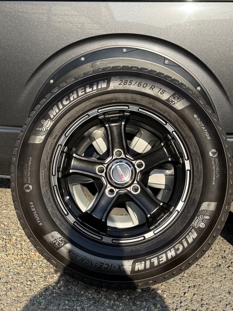 B-mudK 18インチホイール　ランクル200で使用