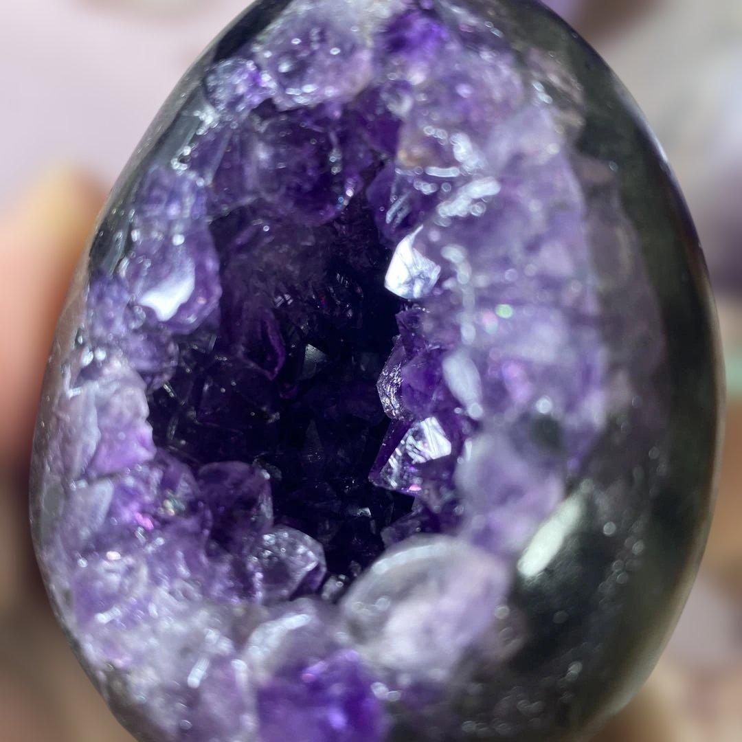 【極上 】ウルグアイ產アメジストクラスター原石手握逸品（恐竜の卵幸運水晶）