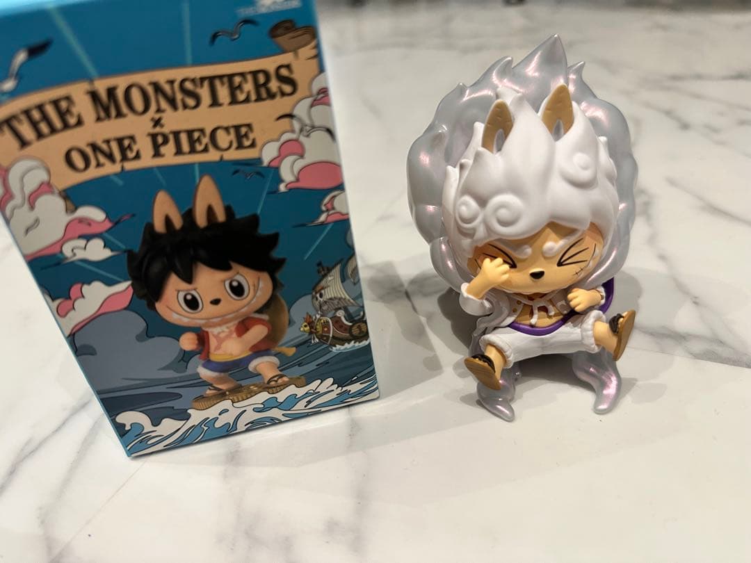 POPMART　LABUBU×ONEPIECE　シークレ ットのニカ