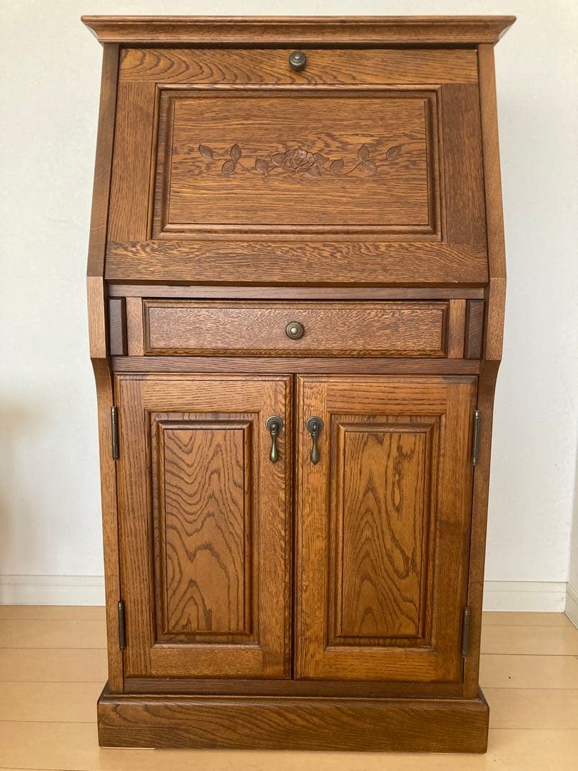 ココナッツ【葉山ガーデン】ライティングビューロー　特別仕様