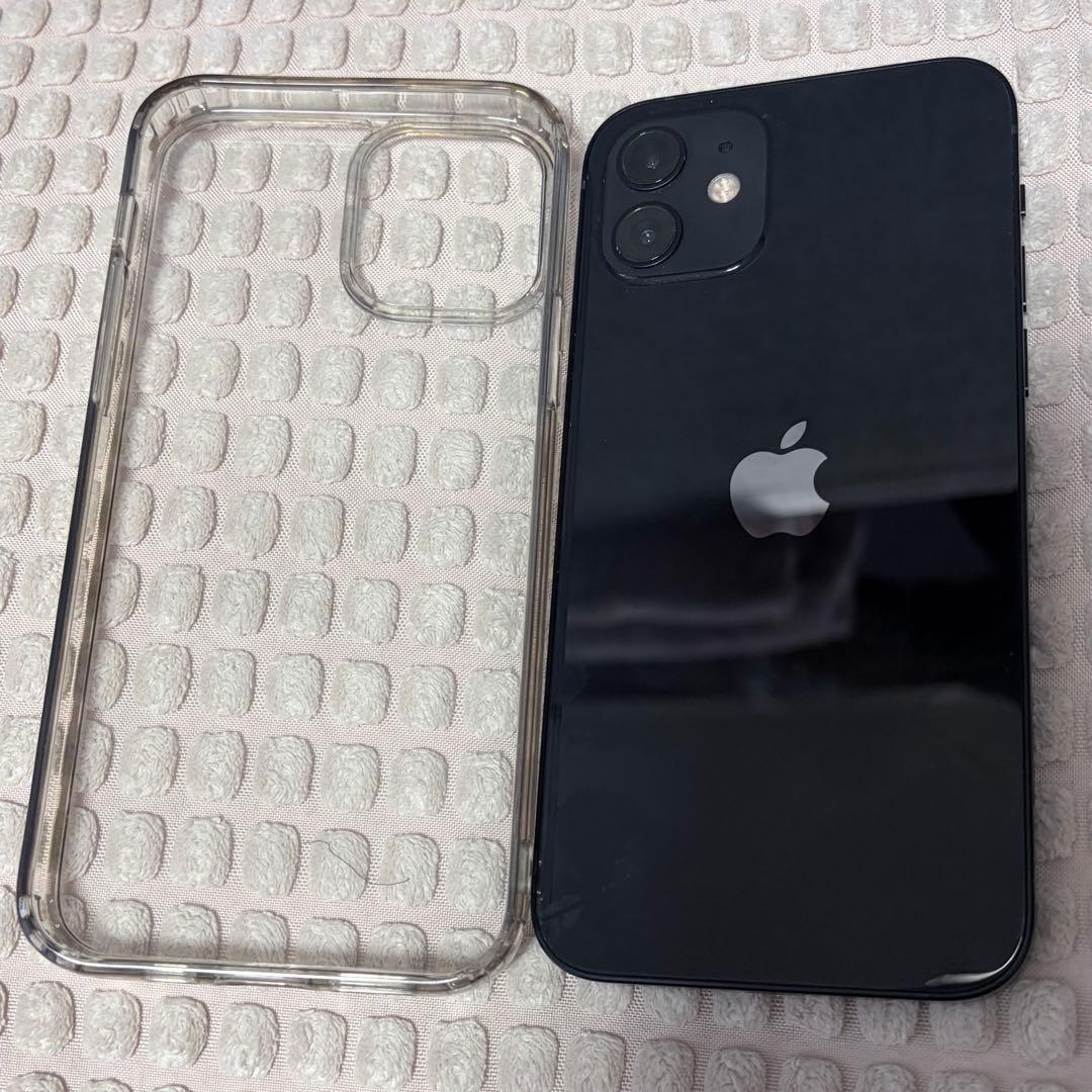 美品★Apple iPhone 12 ブラック 64GB フィルム、ケース付