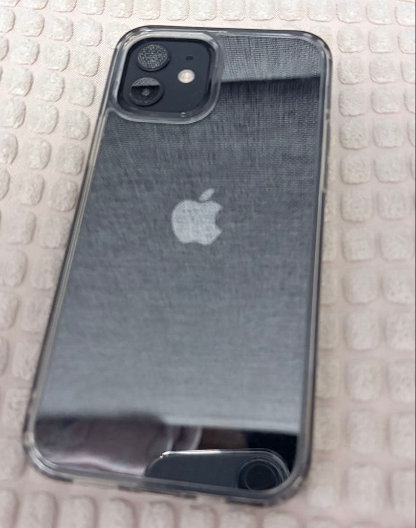 美品★Apple iPhone 12 ブラック 64GB フィルム、ケース付