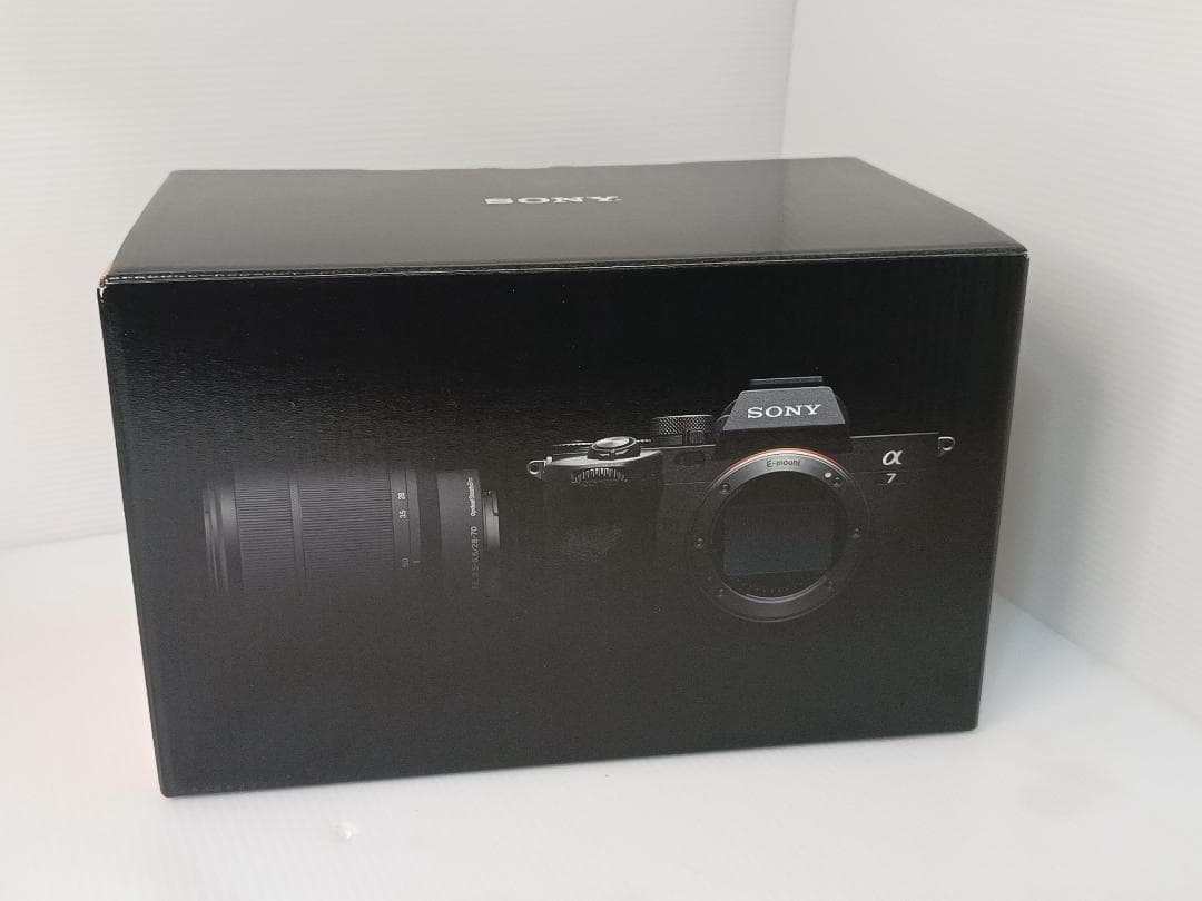 【未使用】ミラーレス一眼 SONY α7IV（ILCE-7M4K） レンズキット