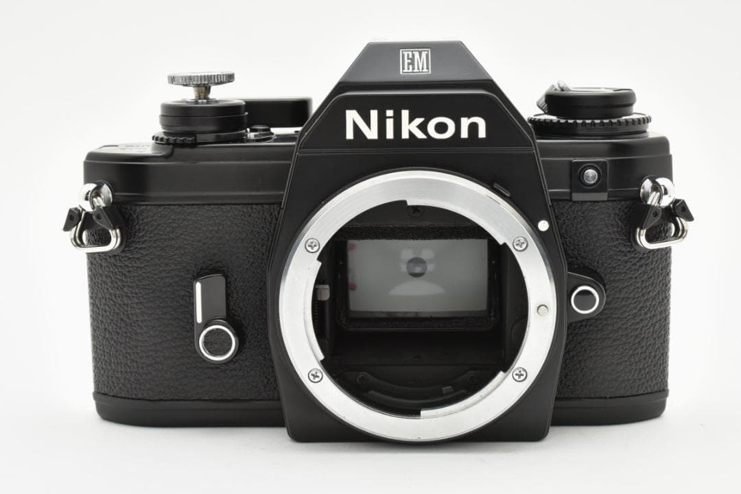 超美品 NIKON ニコン EM フィルムカメラ　モルト新品交換済 M662
