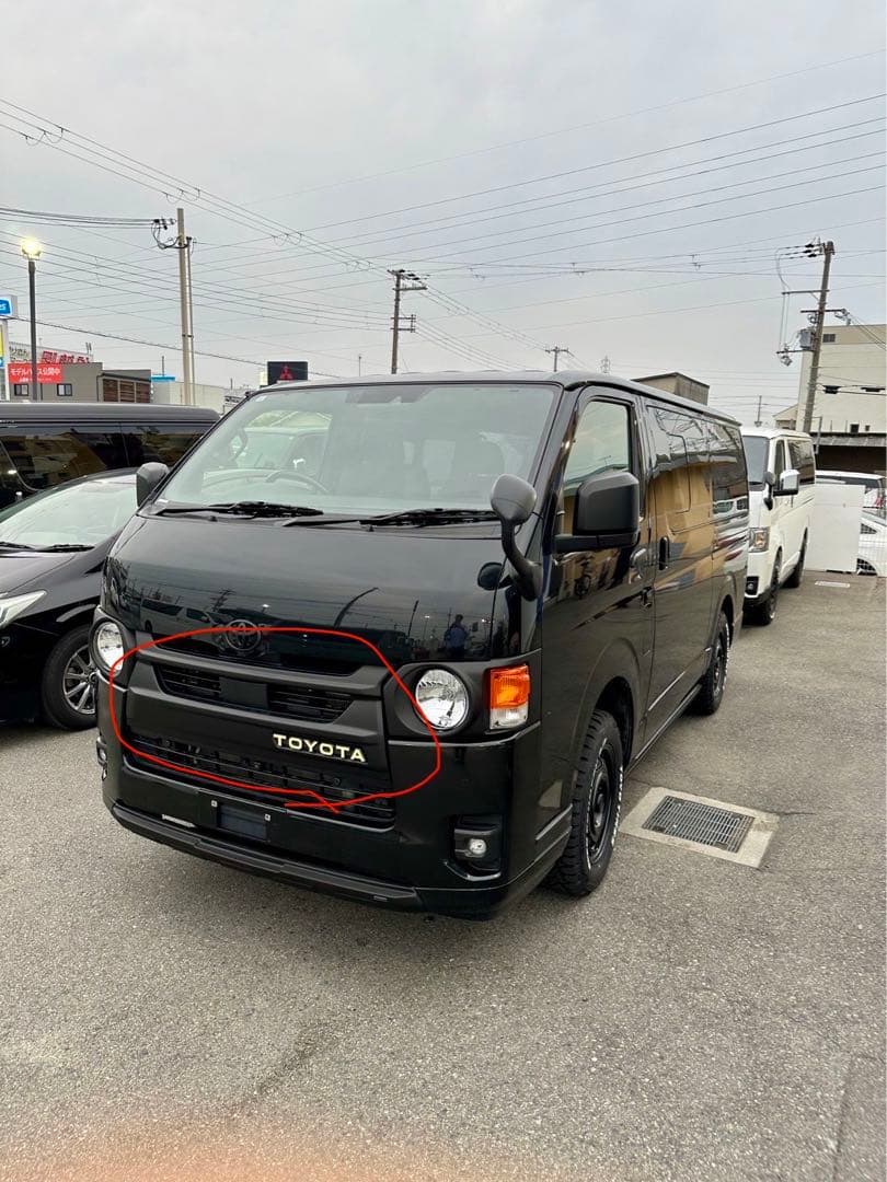 ハイエース　フロントグリル(標準ボディTOYOTAエンブレム)
