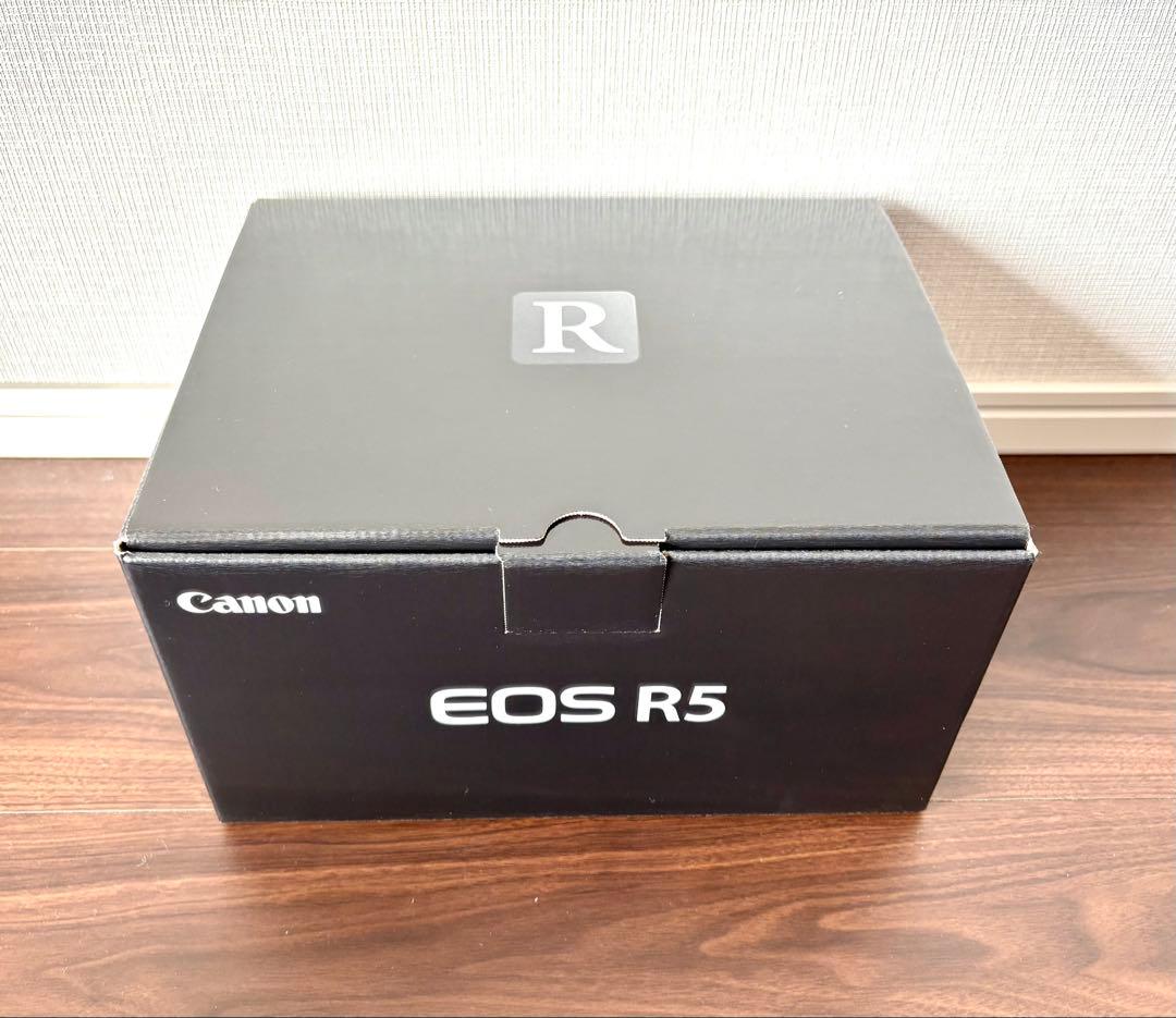 新品未使用 キャノン ミラーレス EOS R5 ボディ フルサイズ