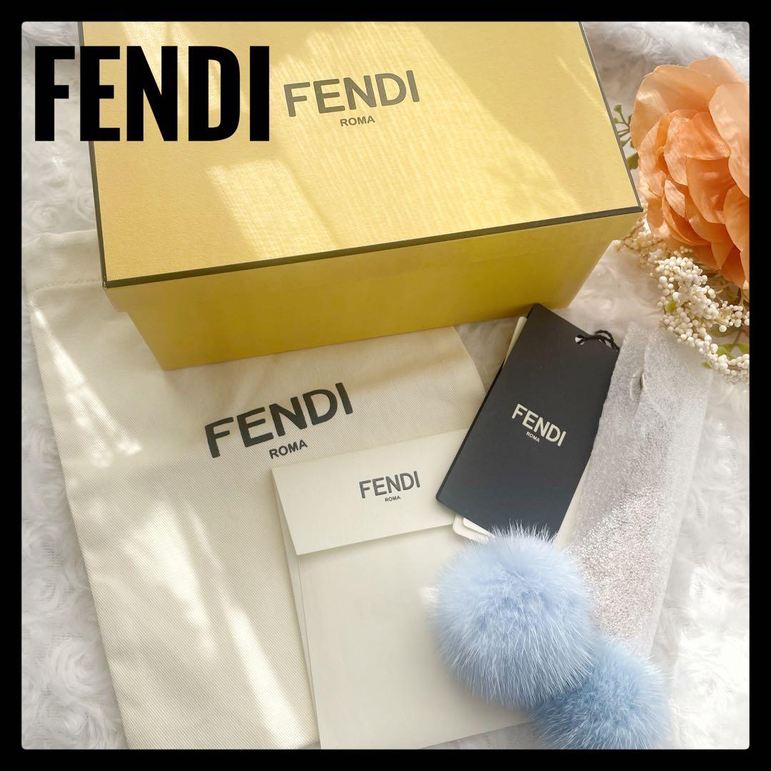 お値下げ✨極美品 未使用FENDI ファンーバッグチャーム チェリー フェンディ