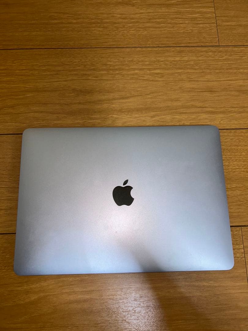 Apple MacBook Air 13シルバー