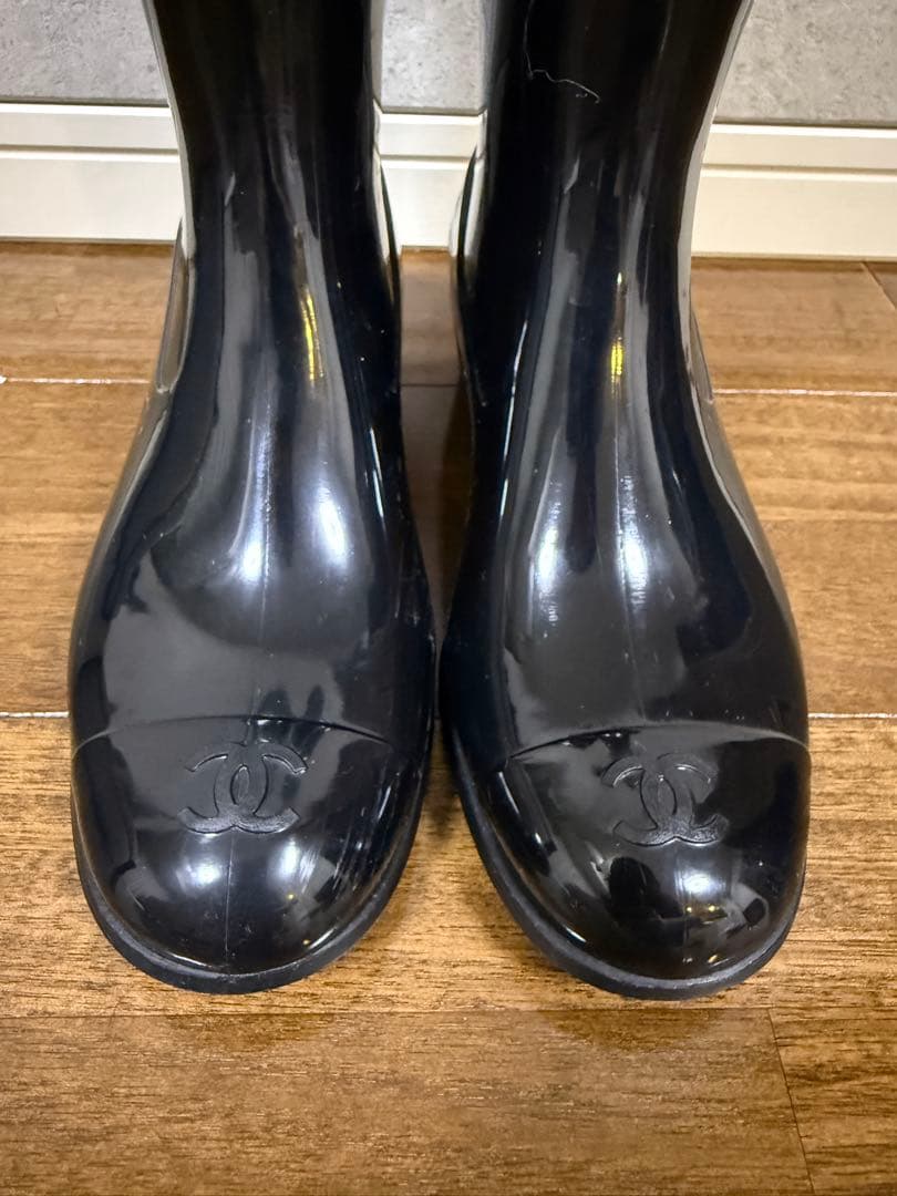 シャネル・ブラック レインブーツ
