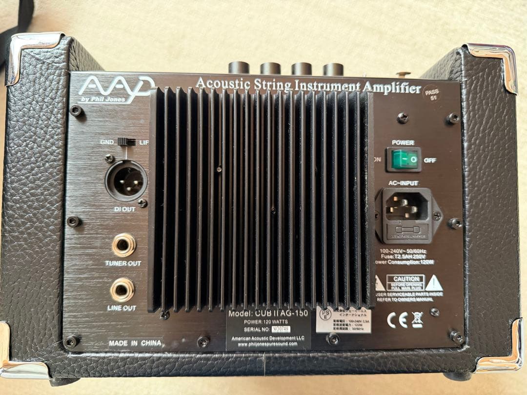 NEO-POWER ベースアンプAAD by Phil Jones。