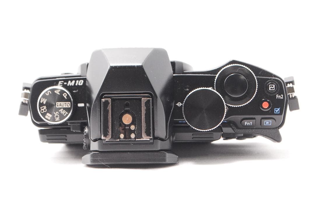 ✨人気のミラーレス✨美品✨OLYMPUS OM-D E-M10