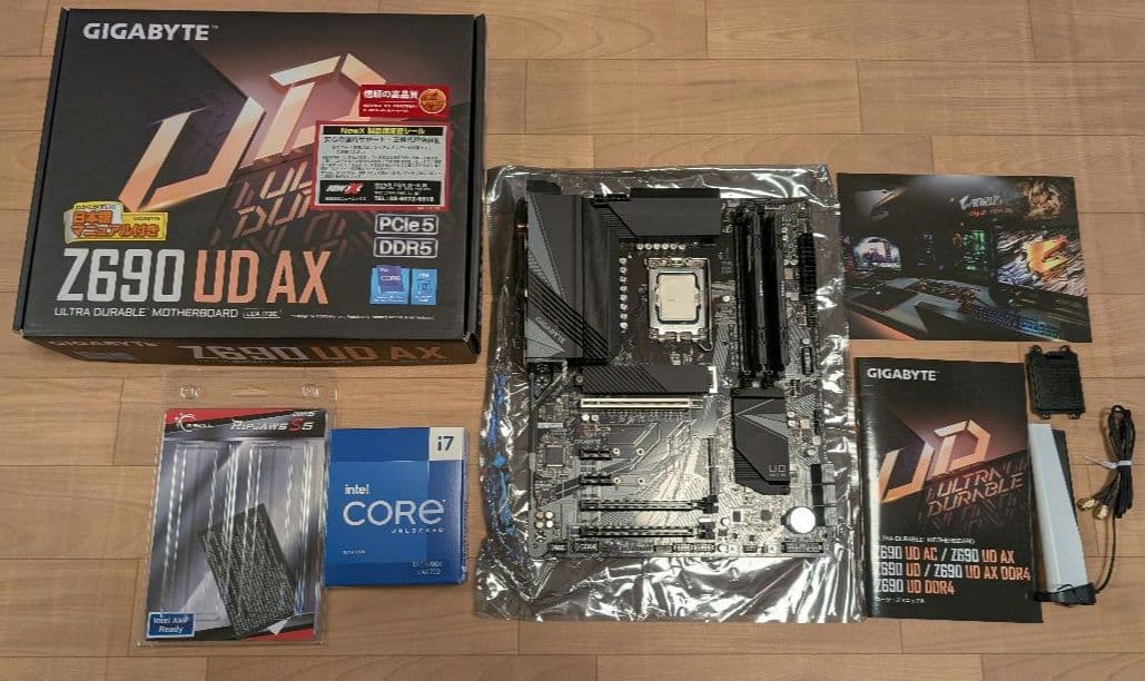i7-13700K + Z690 UD AX + DDR5 16gb×2元箱付き