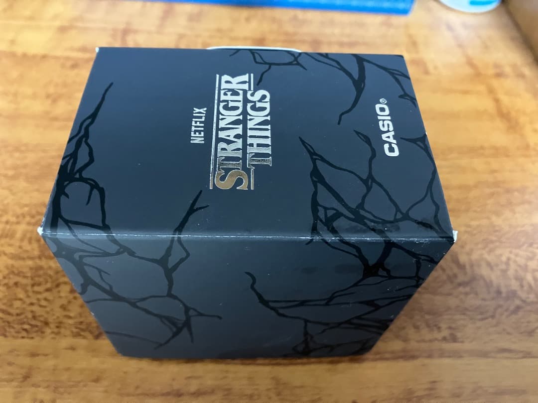 CASIO STRANGER THINGS デジタル腕時計