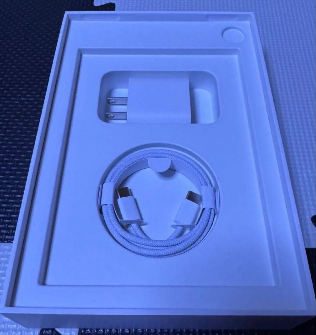 ほぼ新品★iPad mini 7 128GB cellular モデルスター