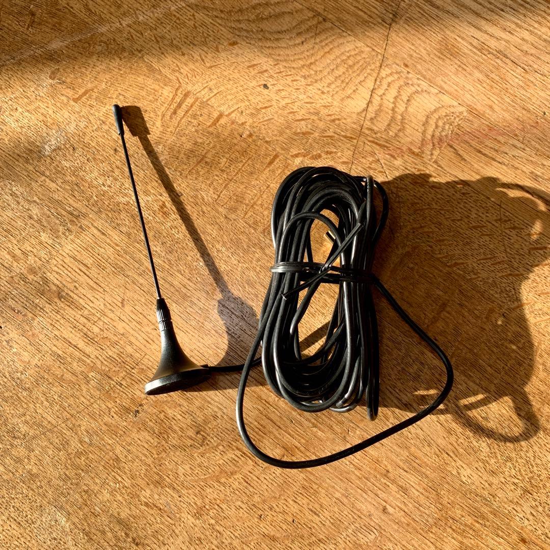 【ヨク】ポータブルブルーレイプレーヤー(10インチ)