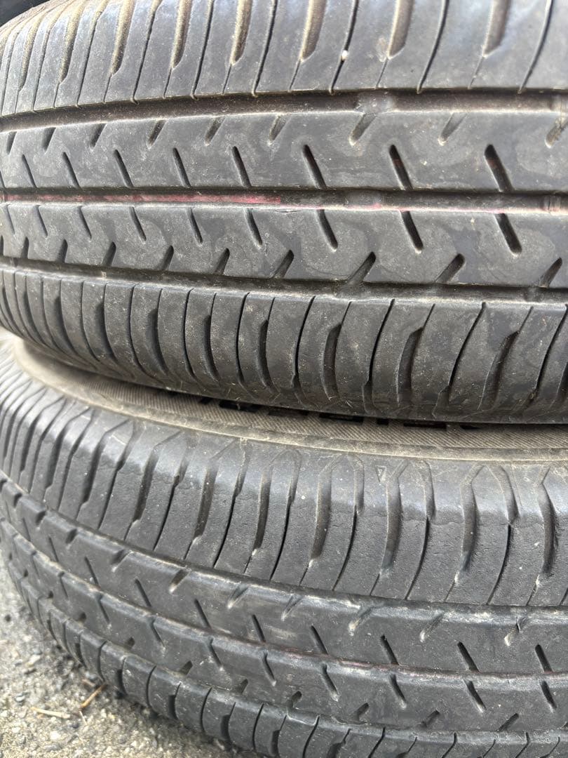 【送料無料】14インチ4本　ブリヂストンタイヤ　2023年製 日産ホイルキャップ