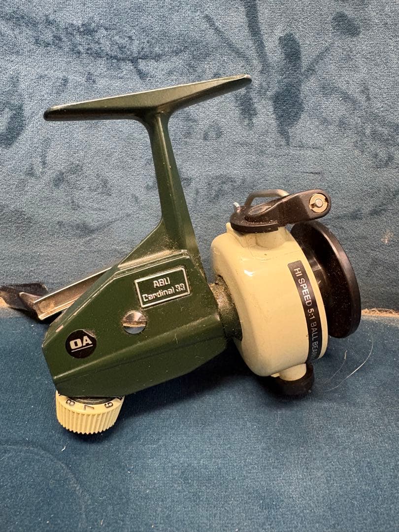 h*3様 ABU Cardinal 33 スピニングリール