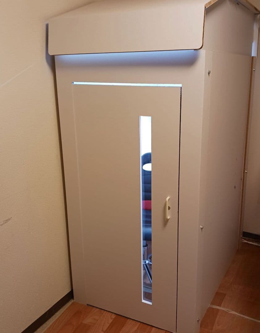 ワークボックス 　簡易個室　リモートワーク部屋　天井LEDライト付　引き取り限定